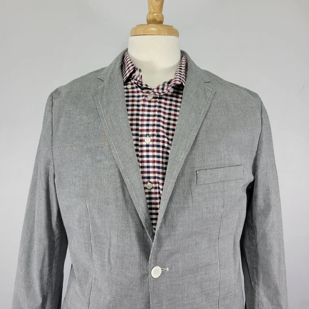 Material London Men's Sport Coat Blazer Two Button Unstructured Gray Striped‎ LG